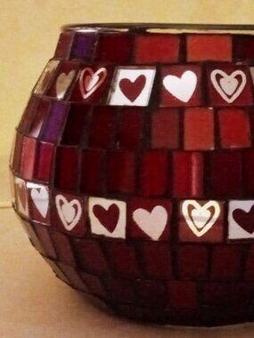 🔥🔥Final SALE-Red Mosaic Glass Tealight/Votive Candle Holder w/Hearts Design🔥